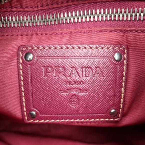 Vintage Prada Tessuto Grey Nylon & Saffino Leather Crossbody Shoulder Bag - Picture 13 of 16